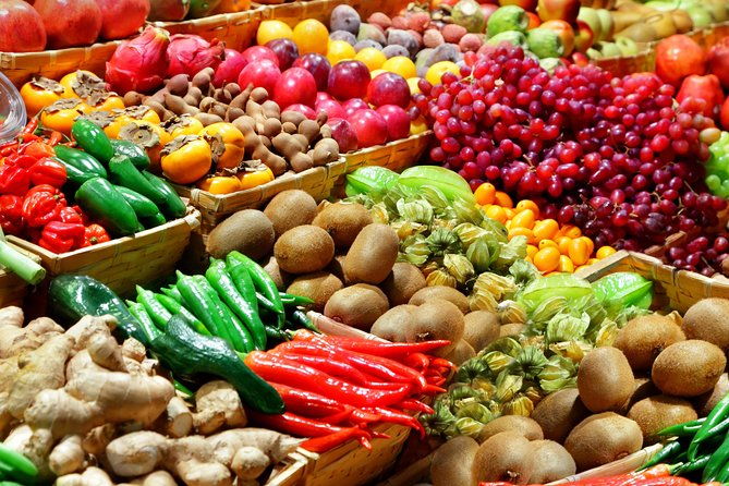lyon-morning-food-market-tasting-tour-in-les-halles-paul-bocuse-2