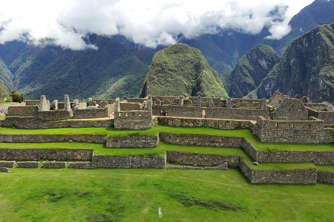 machu-picchu-sunrise-tour-2-days-sacred-valley-and-machu-picchu-2-days-tour