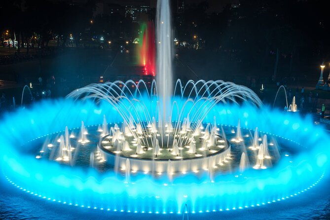 magic-fountains-park-bohemian-barranco-at-night