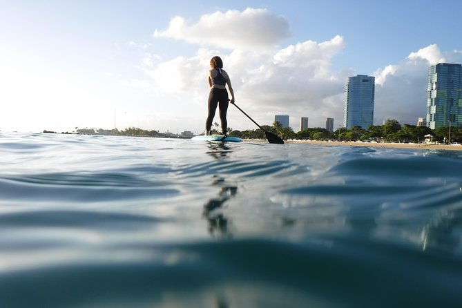 magic-island-honolulu-stand-up-paddling