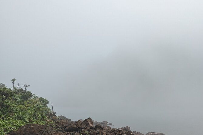 magical-hike-fresh-water-lake