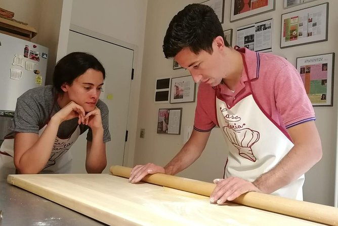 make-traditional-handmade-pasta-from-scratch-with-a-local-chef