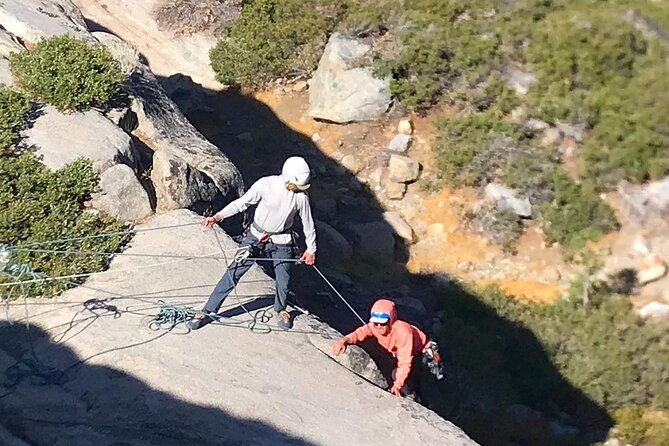 mammoth-lakes-beginner-climbing-class
