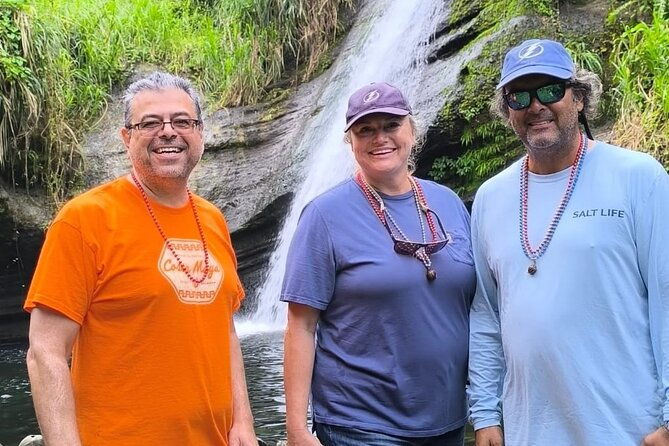 mardi-gra-spice-necklace-full-day-island-tour