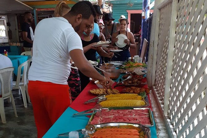 maria-and-miguel-stop-at-el-limon-waterfall-with-lunch-from-las-terrenas