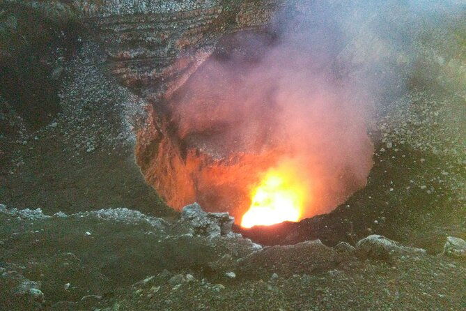 masaya-volcano-tour-minimum-2-people-from-granada