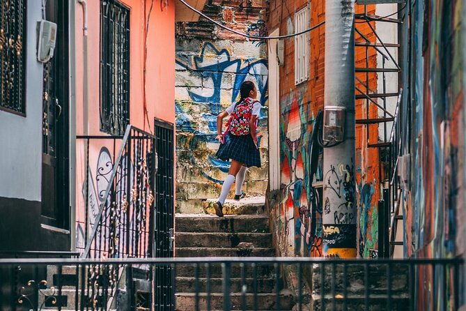 medellin-memory-and-transformation-an-authentic-visit