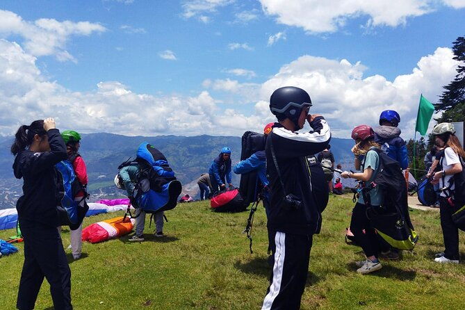 medellin-paragliding-in-the-colombian-andes