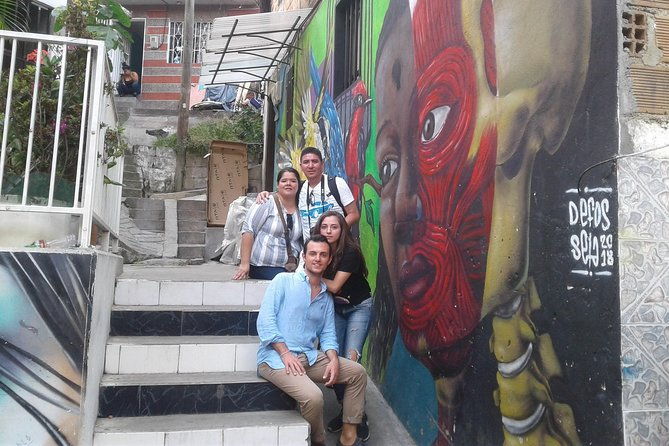medellin-tour-of-communes-13-san-javier-and-3-manrique