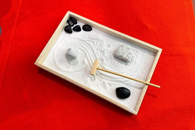miniature-japanese-zen-garden-crafting-tea-experience