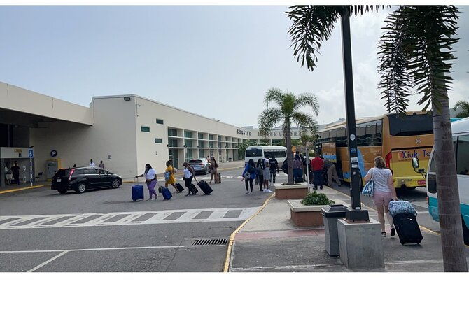 montego-bay-airport-transfer-to-from-negril-hotel-villas