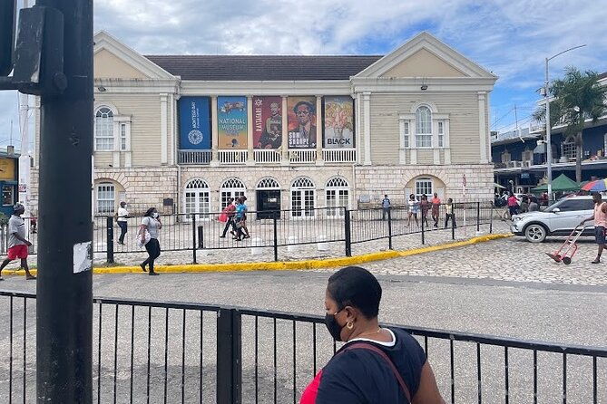 montego-bay-city-highlights-bird-sanctuary-shopping