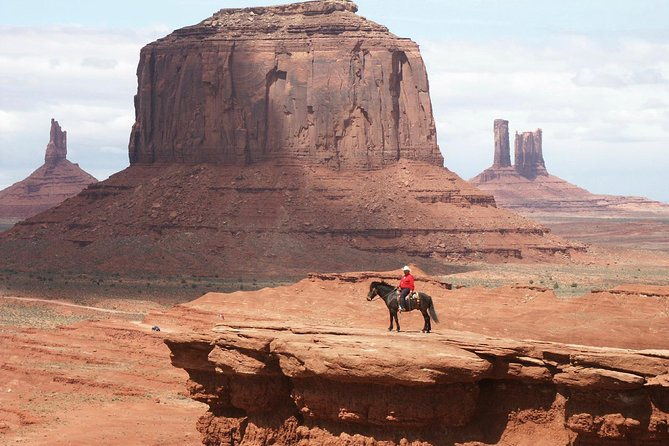 monument-valley-navajo-indian-reservation-from-sedona-flagstaff-2