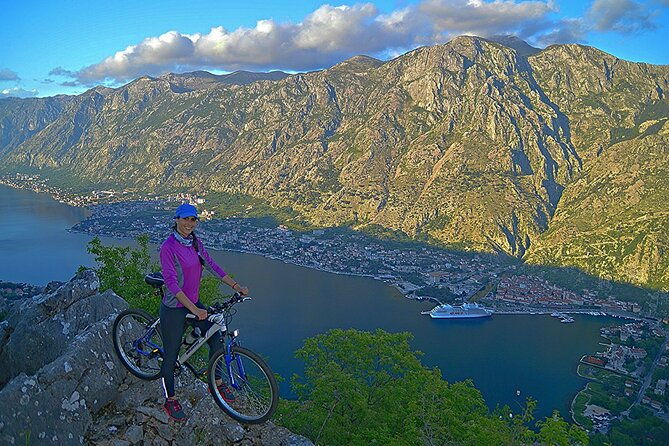mountain-biking-on-vrmac-peninsula-panoramic-view-on-kotor-bay