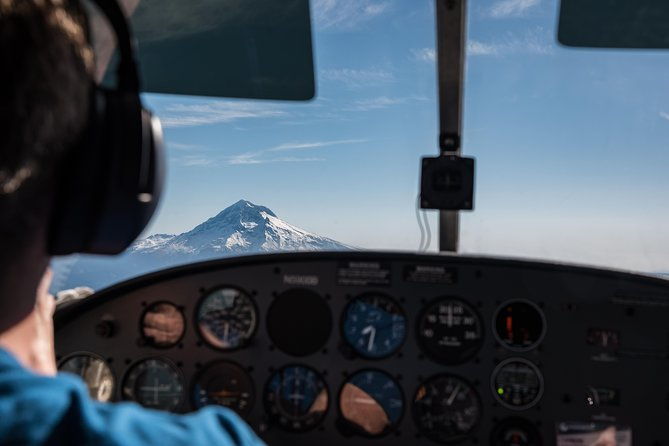 mt-hood-multnomah-falls-scenic-flight-by-envi-adventures-2