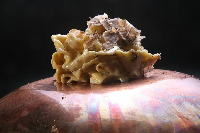 mushroom-or-truffle-hunting