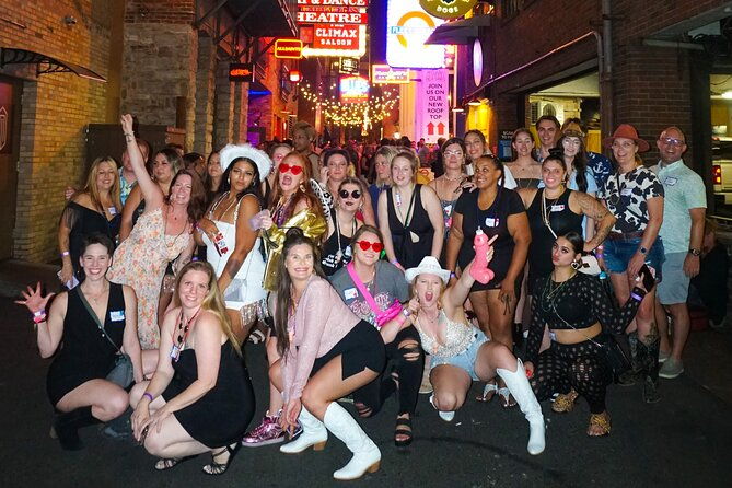 nashville-bar-crawl-with-vip-club-entrance-souvenir-bonus-shots