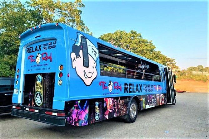 nashville-public-party-bus-with-bartender-and-dj-21
