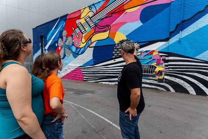 nashville-unveiled-history-highlights-and-hacks-walking-tour