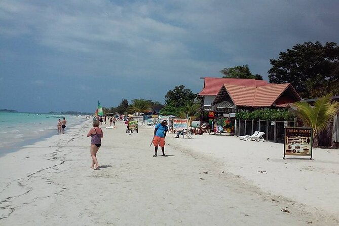 negril-7-miles-beach-and-ricks-cafe-tour-from-montego-bay