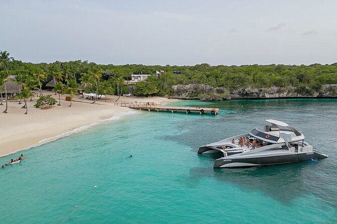 new-full-day-luxury-catamaran-to-catalina-island