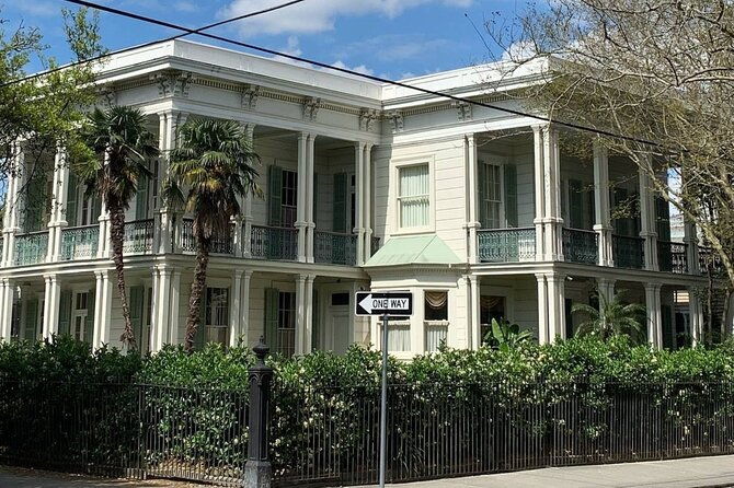 new-orleans-garden-district-2-hour-walking-tour-small-group