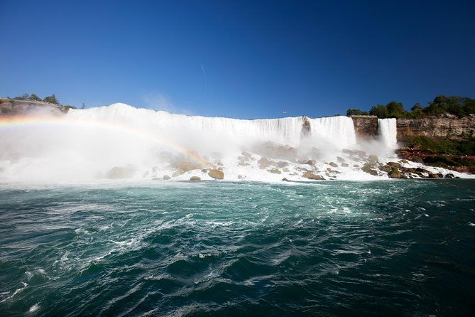niagara-falls-toronto-1000-islands-3-day-tour-from-nyc