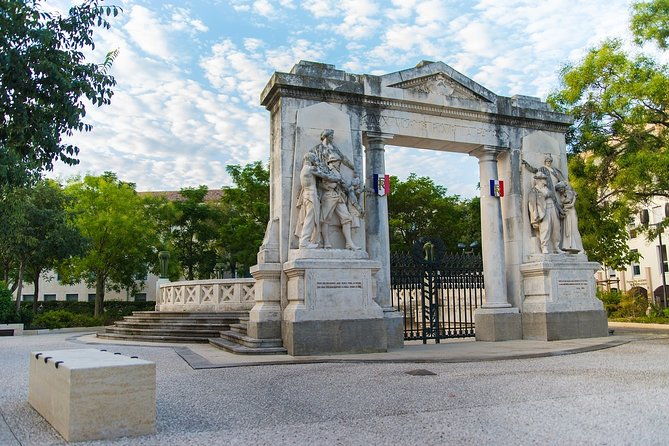 nimes-private-walking-tour-with-a-professional-guide