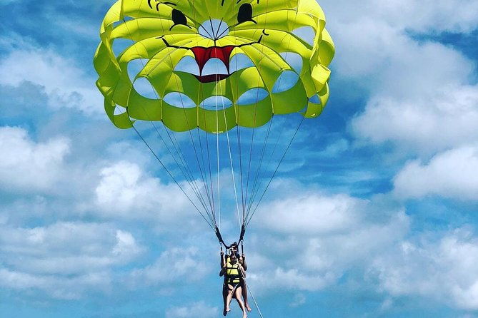 noord-parasailing-with-unparalleled-views