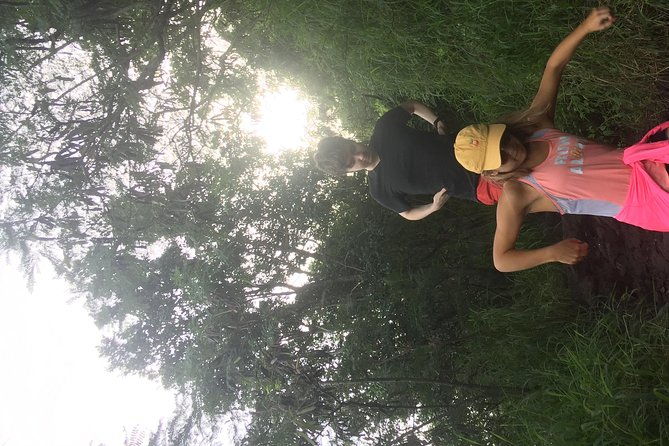 north-shore-tour-guide-hike
