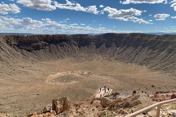 northern-arizona-meteor-crater-and-walnut-canyon-from-phoenix-private-tour