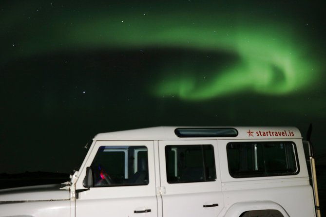 northern-lights-4x4-jeep-van-tour-from-akureyri