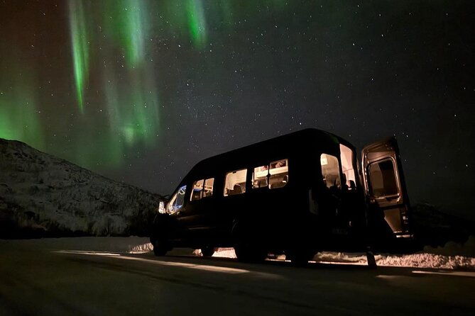 northern-lights-tour-with-hot-food-and-drinks-in-tromso