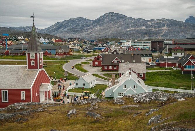 nuuk-greenland-private-guided-tour-by-car-2