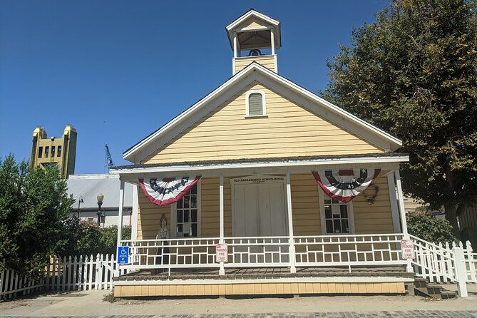 old-sacramento-scavenger-hunt-walking-tour-and-game
