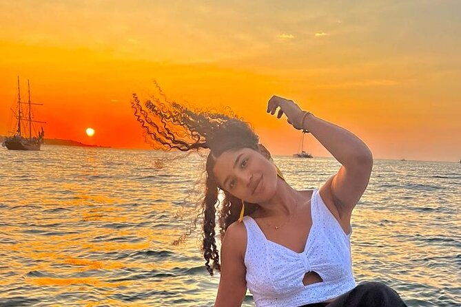 open-bar-sunset-party-in-the-bay-sharing-with-natives