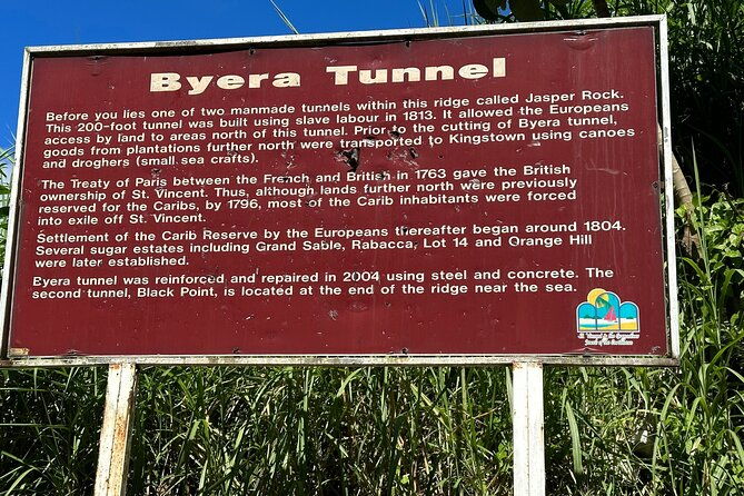 owia-salt-pond-tour-and-black-point-tunnel-with-topdawg-taxi-and-tours