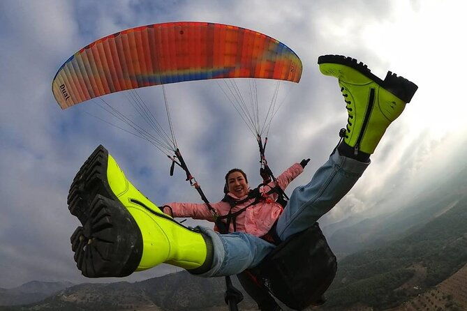 pamukkale-paragliding-experience-by-local-expert-pilots