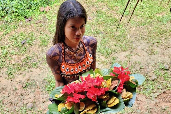 panama-city-embera-village-and-jungle-waterfall-rainforest-tour