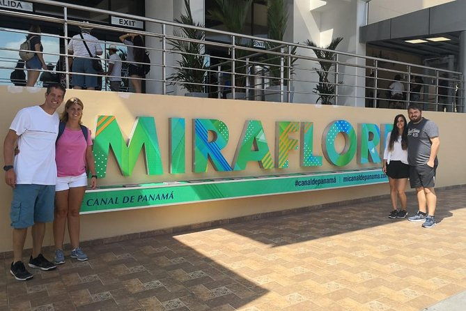 panama-city-tour-and-panama-canal-miraflores-locks