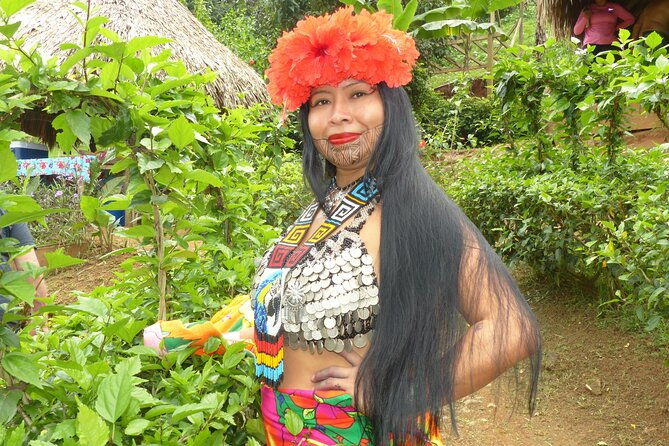 panama-private-or-shared-embera-tribe-waterfall-tour