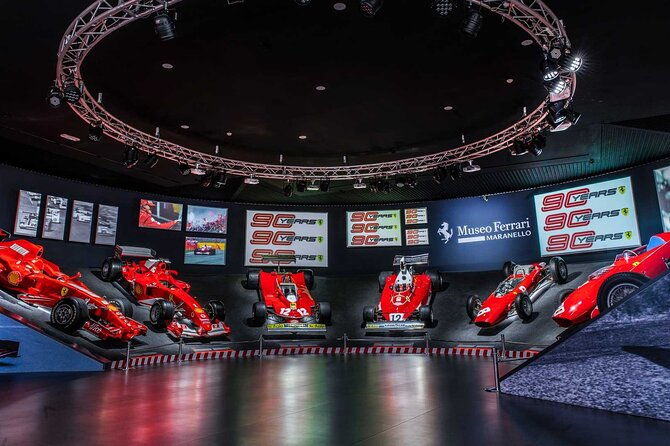 panoramic-tour-of-the-fiorano-track-with-entrance-to-the-ferrari-museum