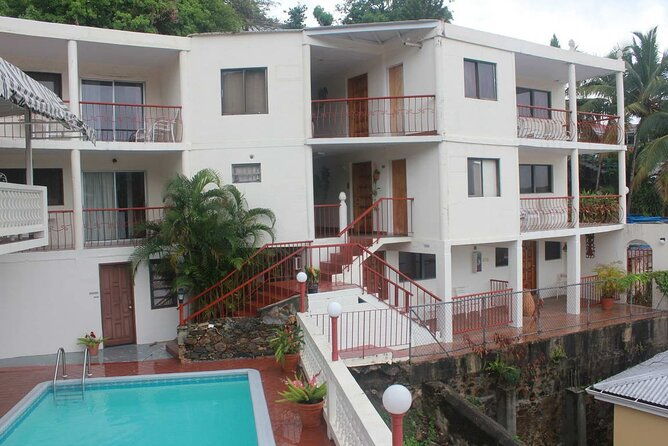 paradise-taxi-tours-usvi-airport-transfer-bluebeards-hampton
