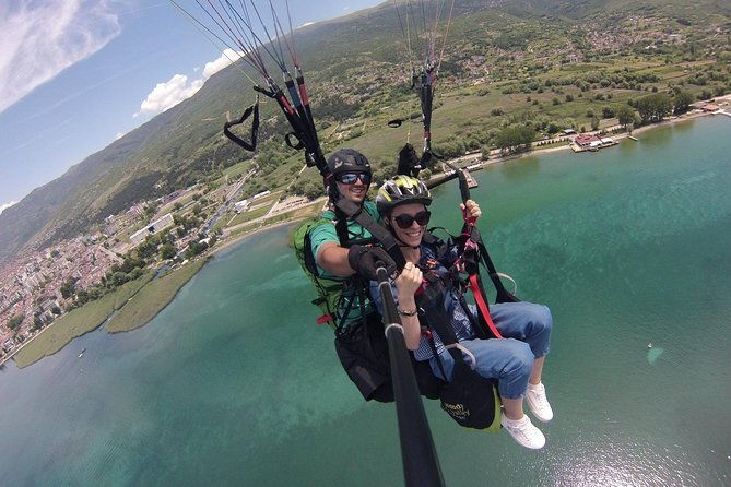 paragliding-above-ohrid
