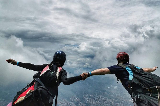 paragliding-in-medellin-includes-gopro-and-pick-up-drop-off