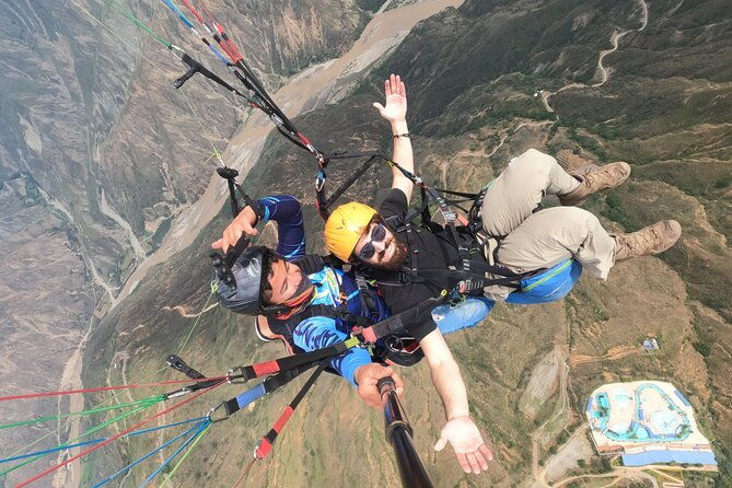 paragliding-in-the-grand-canyon-of-chicamocha