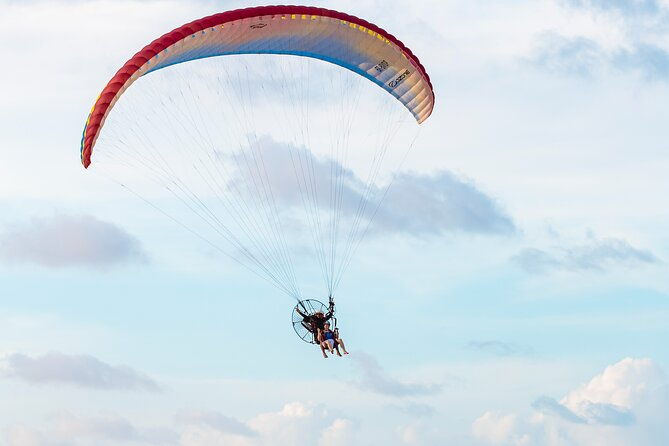paramotor-flight-in-praia-do-futuro-fortaleza-ce