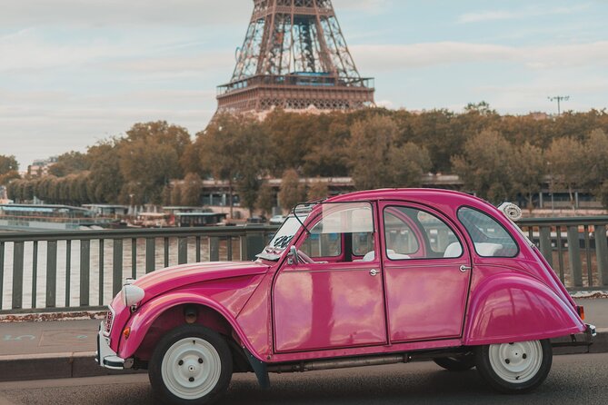 paris-pink-tour-by-night-with-champagne