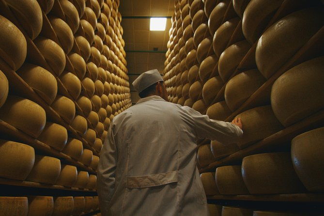 parmigiano-reggiano-cheese-factory-small-group-tour-from-parma