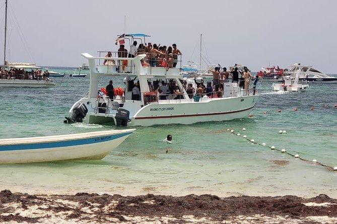 party-boat-booze-cruise-and-snorkeling-open-bar
